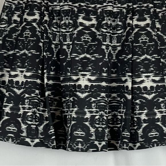 J Crew Black Cream Pleated Office To Date Night Skirt NWT Size 0 - Picture 3 of 12